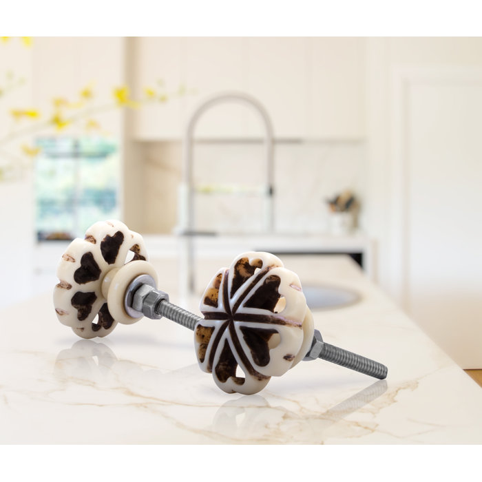 MascotHardware Heart Novelty Knob Kitchen Furniture Knobs for Closet